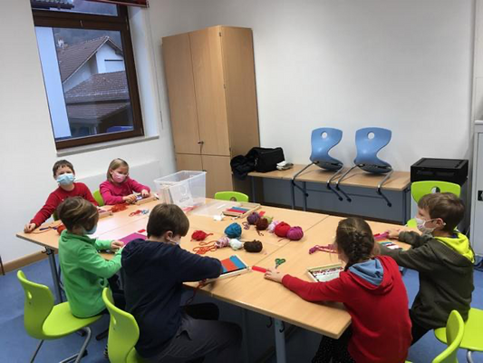 Handarbeiten an der RvGS - Arbeiten mit der Hand