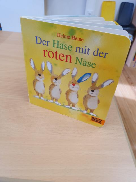 Der Hase mit der roten Nase