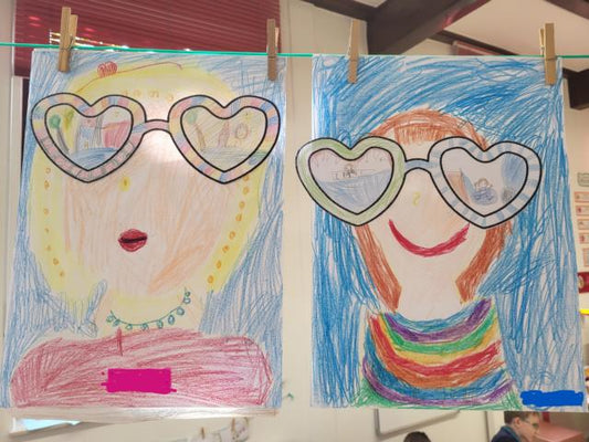 Die Kinder der RvGS schauen durch die Ferienbrille