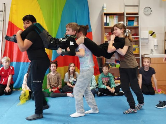 Mitmachzirkus Tanzefant zu Gast an der RvGS