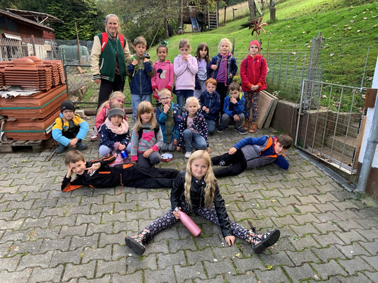 Klasse 1/2 der RvGS zieht um die Gammelsbacher Häuser