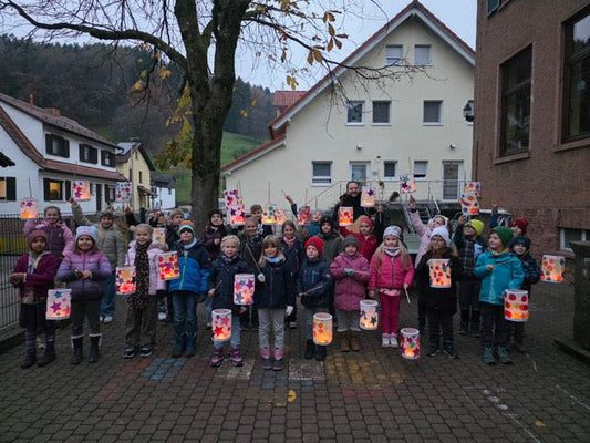 Martinsumzug der RvGS – Laternen, Lichter & Lieder 2025